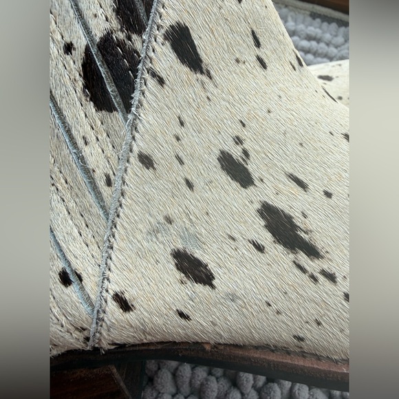 Matisse NWOT calf fur, white and dark brown. Made in Brazil 9M. In box. - Picture 15 of 15